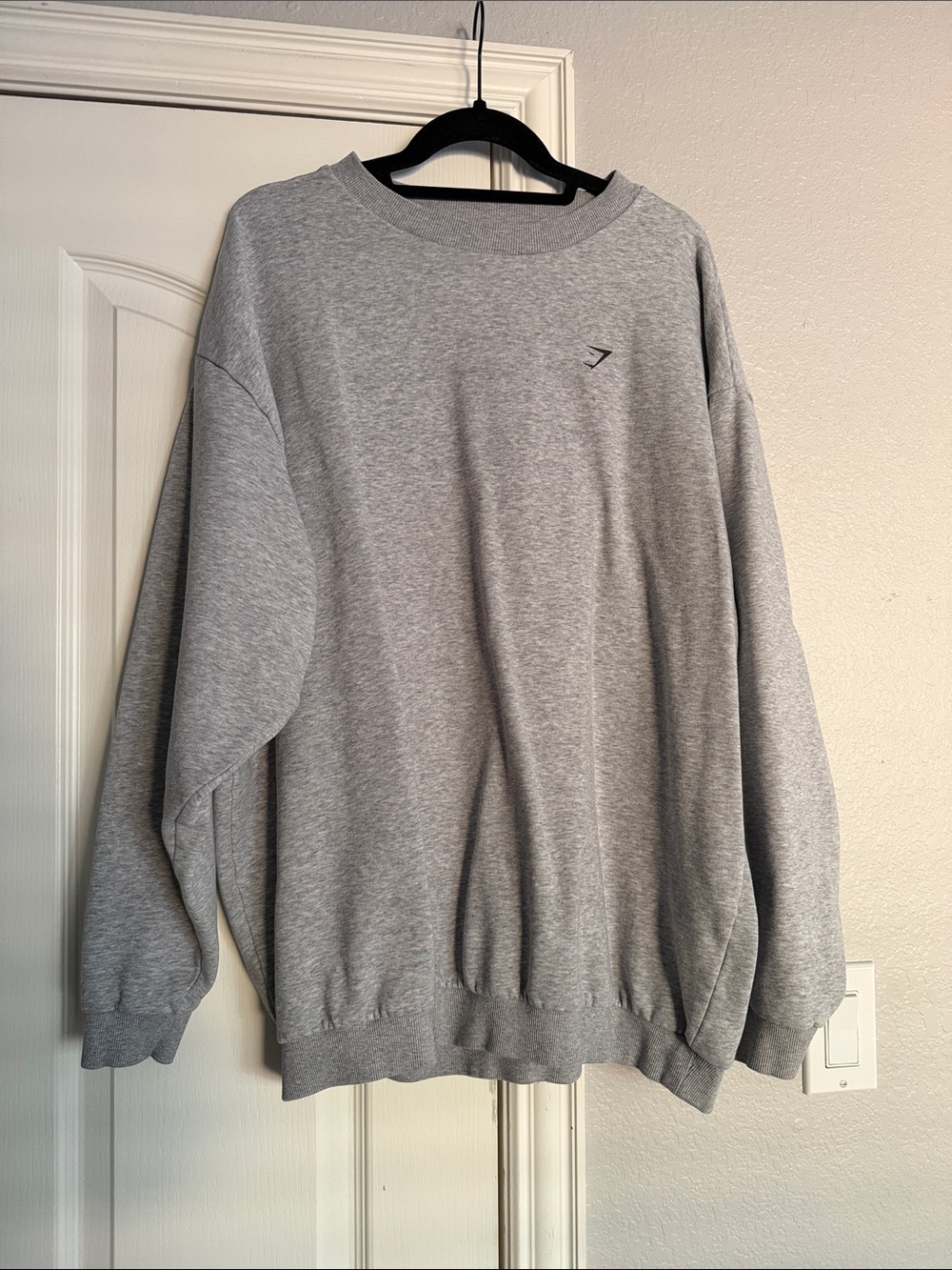 Gymshark Men’s Light Gray Crewneck Sweatshirt
